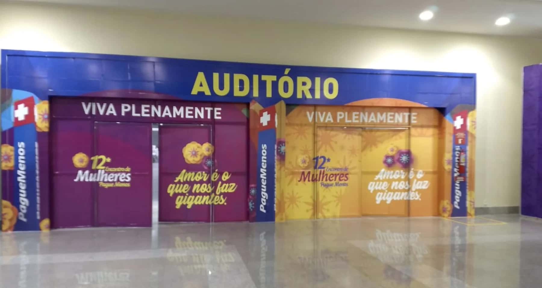 Ambientação visual do evento Quem Ama Cuida
